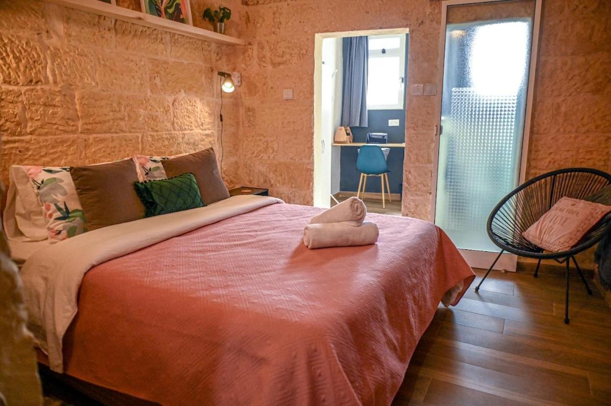 Ziffa Ta' Rih - A Cosy In Wi-fi And Netflix Apartamento